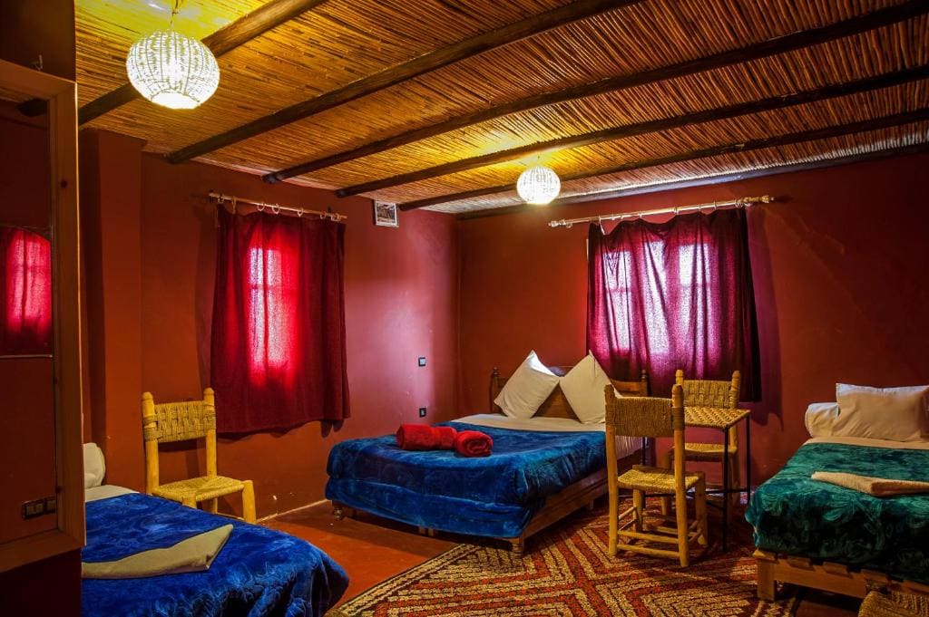 Family Room with Bathroom room - Image 1