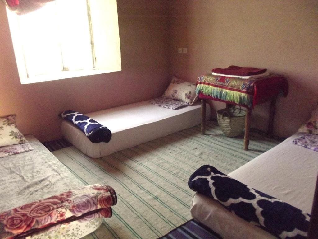 Triple Room with Shared Bathroom room - Image 1