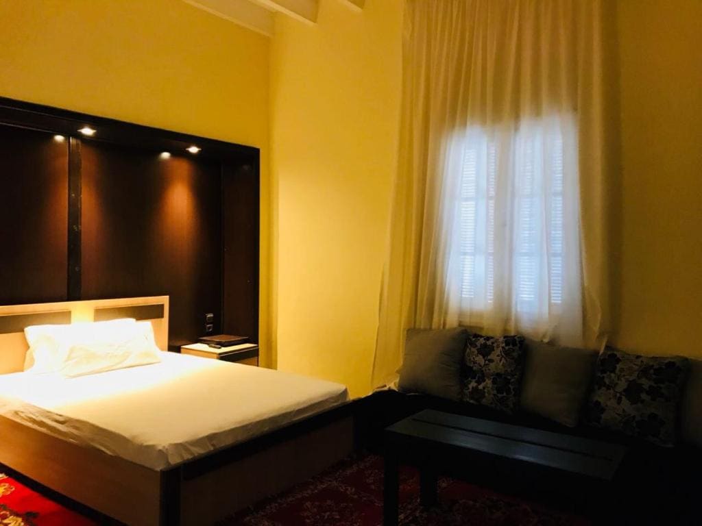 Double Room with Park View room - Image 2
