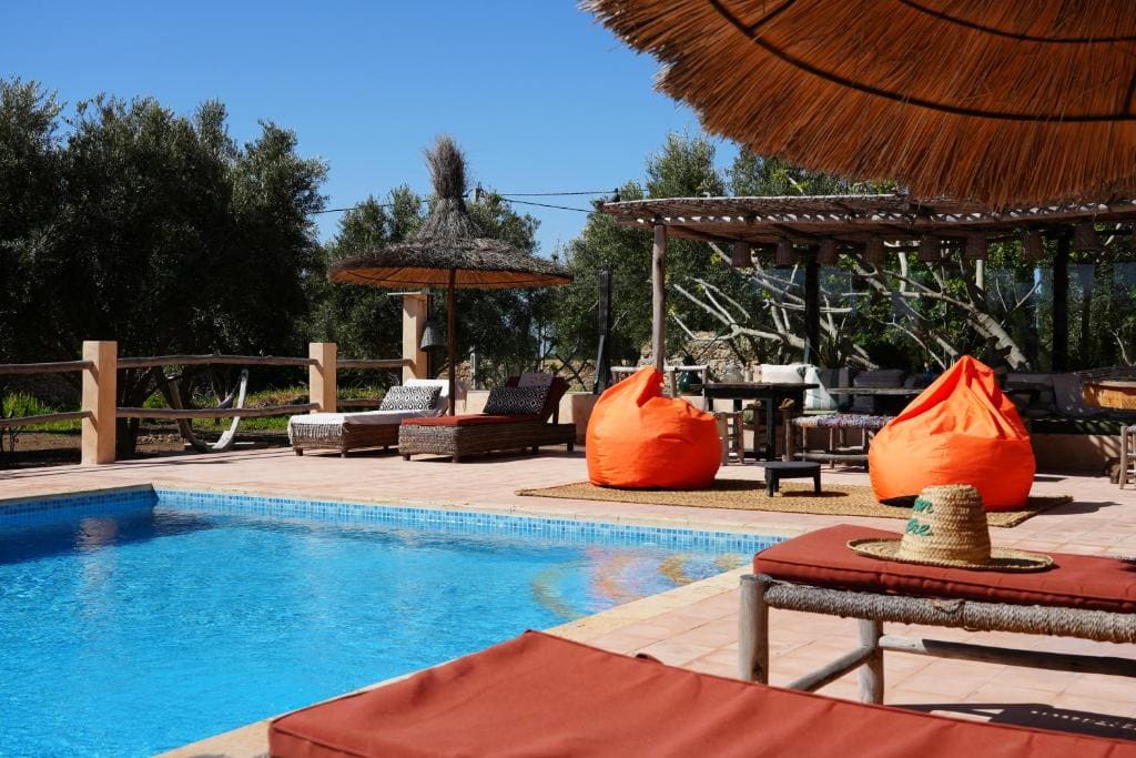 Triple Room with Pool View room - Image 2