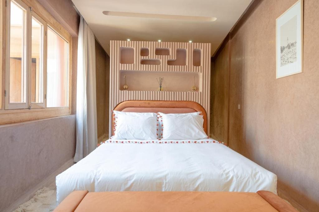 Double Room with Balcony room - Image 3