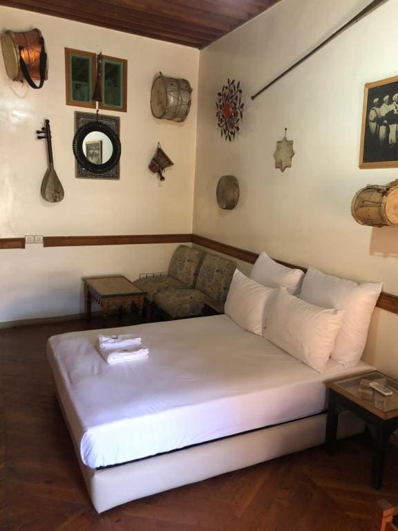8-Bed Mixed Dormitory Room room - Image 2