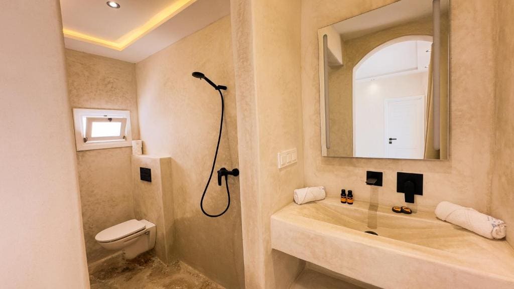 Deluxe Double Room room - Image 3