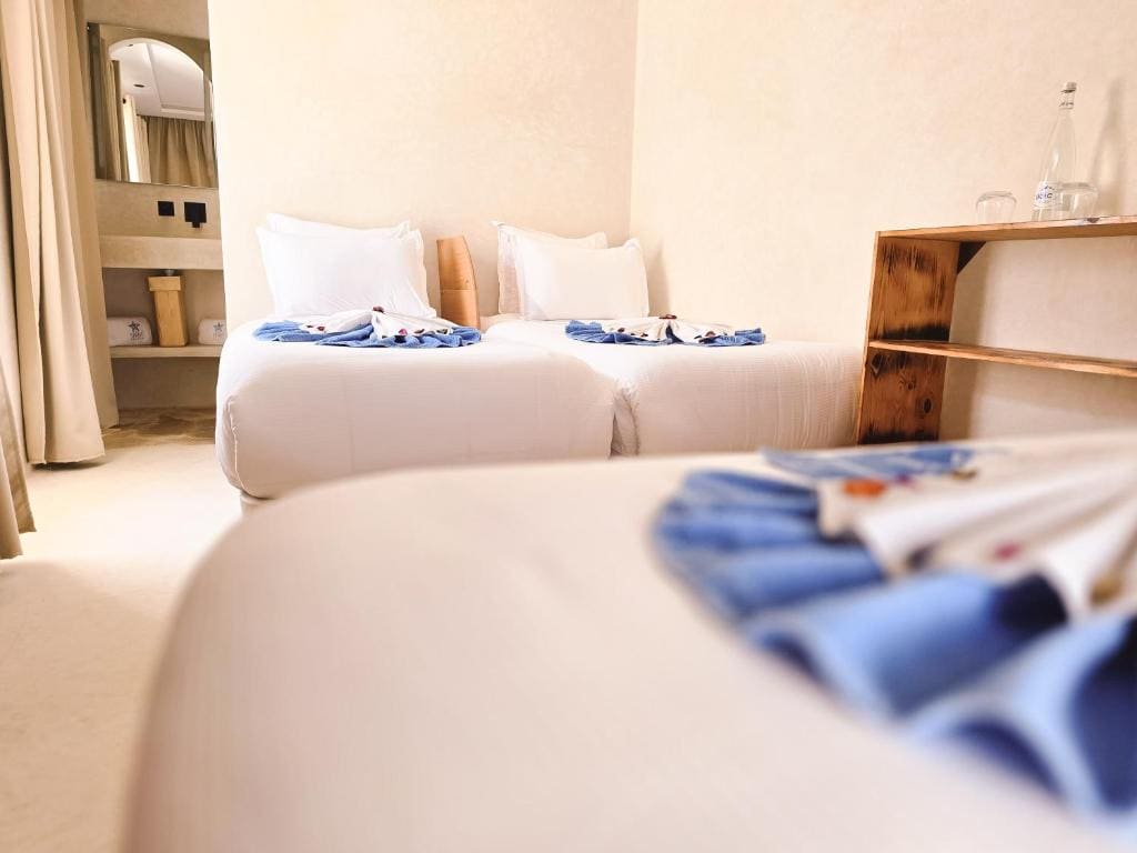 Deluxe Triple Room room - Image 2