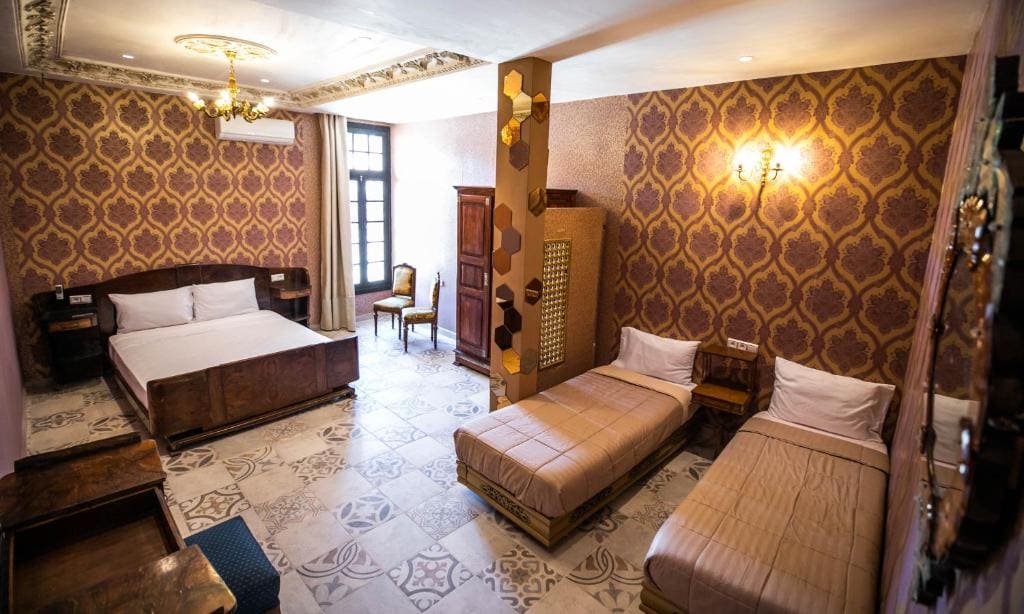Comfort Quadruple Room room - Image 2