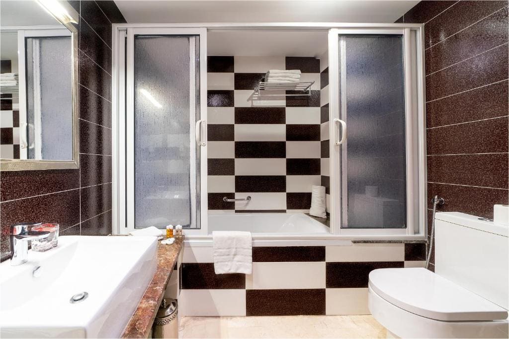 Standard Double Room room - Image 3