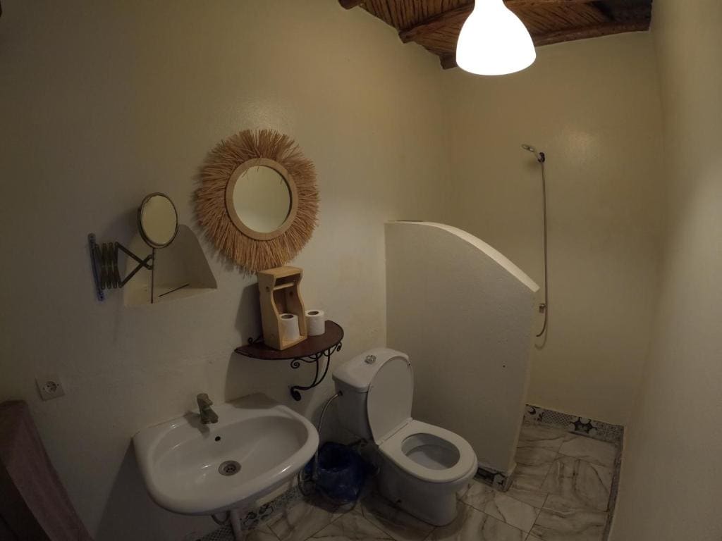 Family Room with Private Bathroom room - Image 2