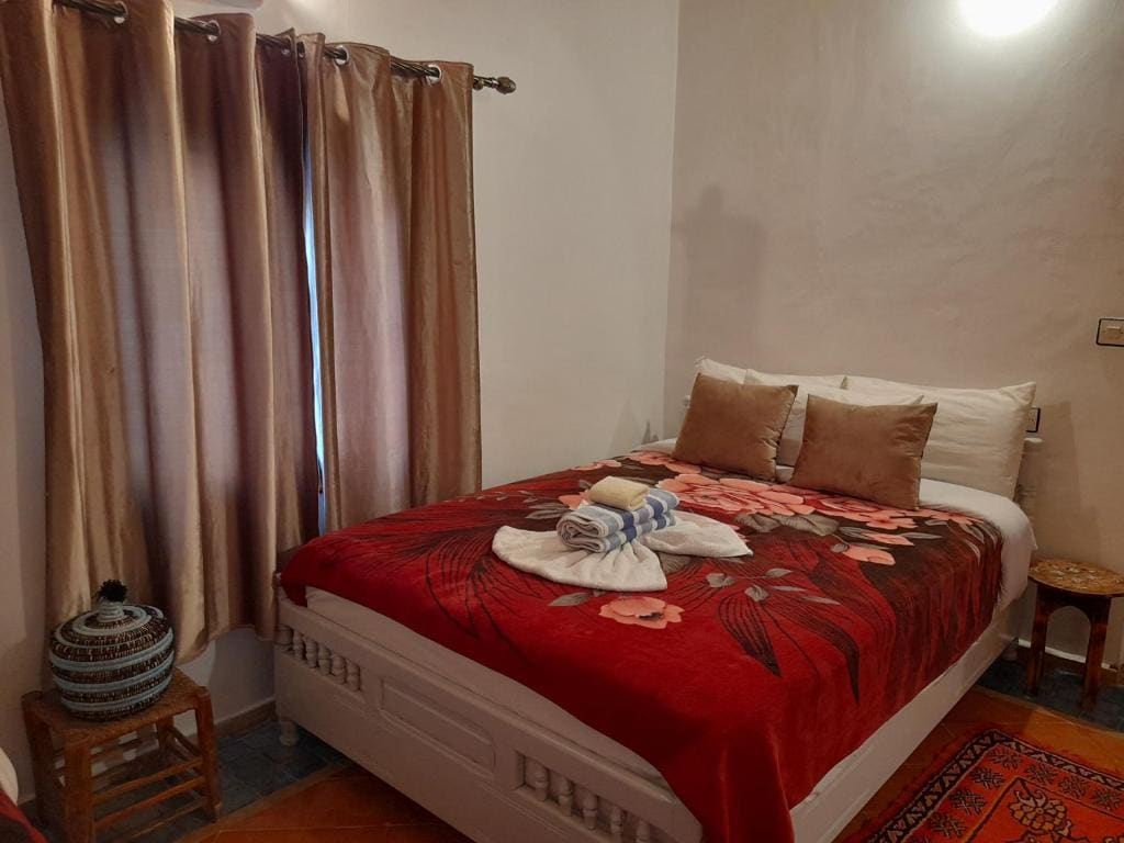 Double Room with Private Bathroom room - Image 3