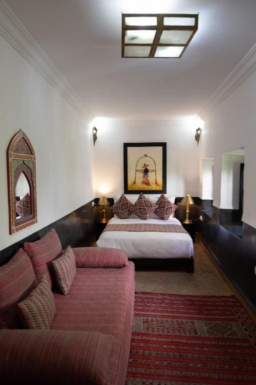 Family Room room - Image 3