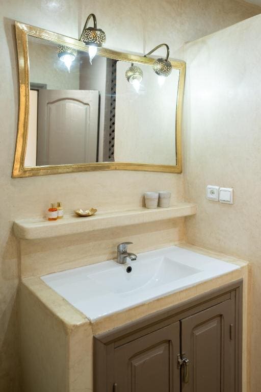 Superior Double Room room - Image 2