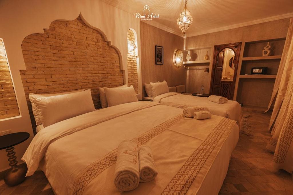 Triple Room with Terrace room - Image 1