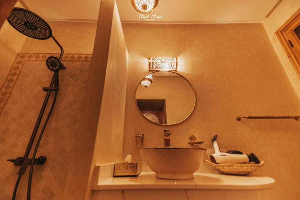 Triple Room with Terrace room - Image 3