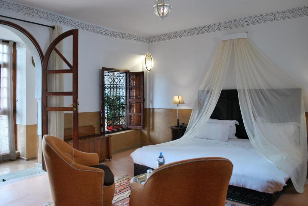 Suite with Spa Bath room - Image 2