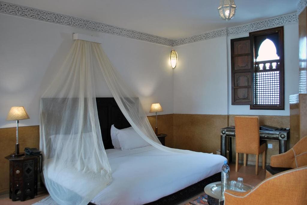Suite with Spa Bath room - Image 3