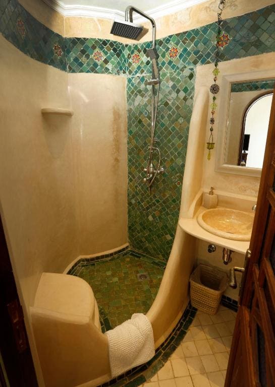 Standard Double or Twin Room room - Image 3