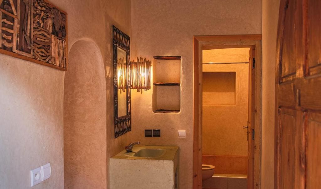 Family Room room - Image 3