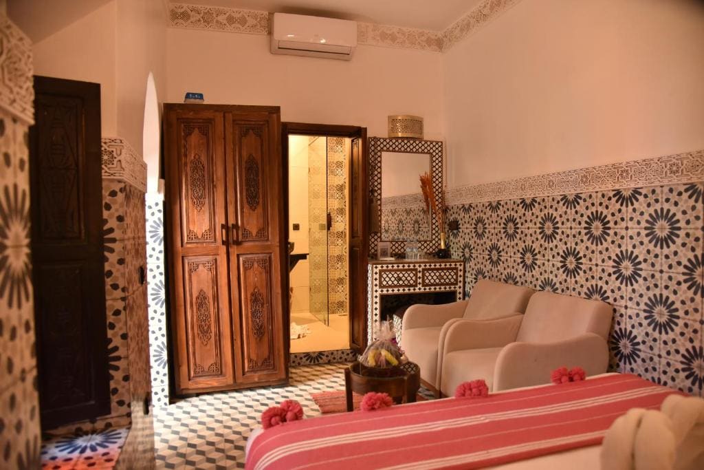 Superior Double Room room - Image 3