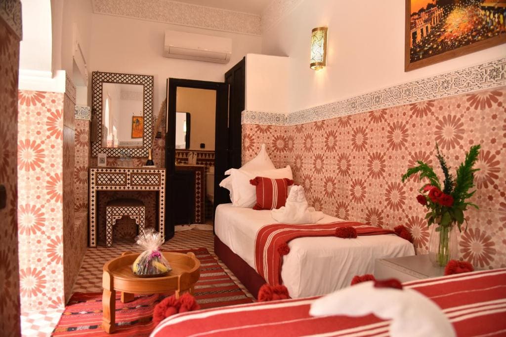 Superior Triple Room room - Image 2