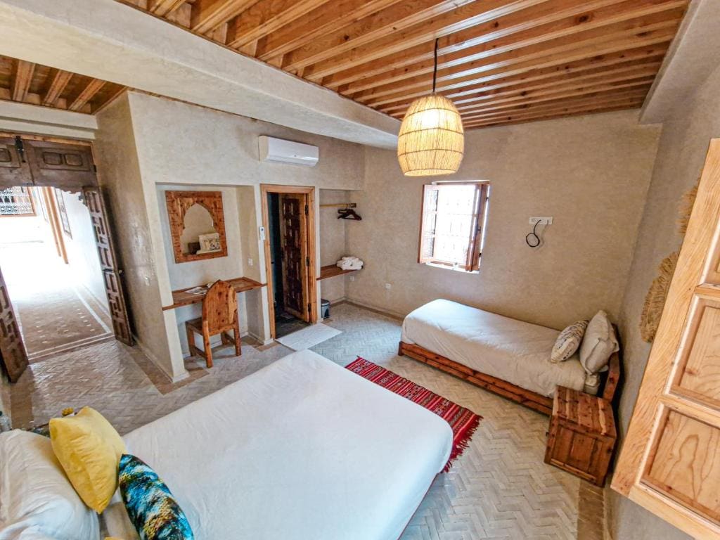 Classic Triple Room room - Image 2