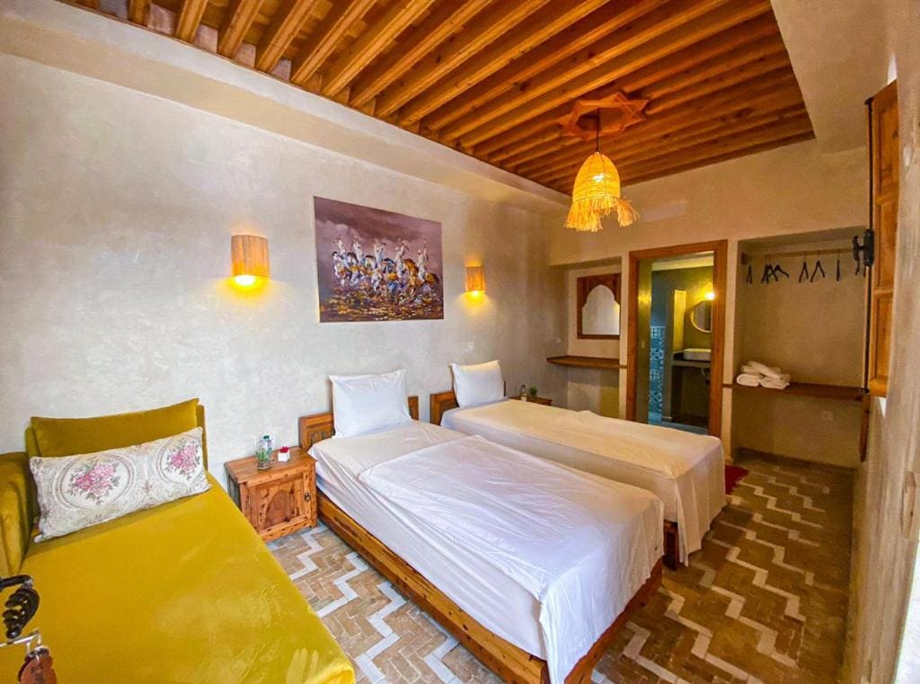 Standard Twin Room room - Image 2