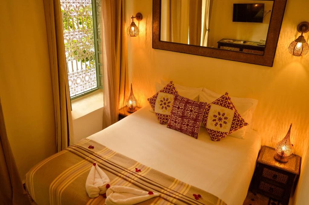 Five-Bedroom House room - Image 1