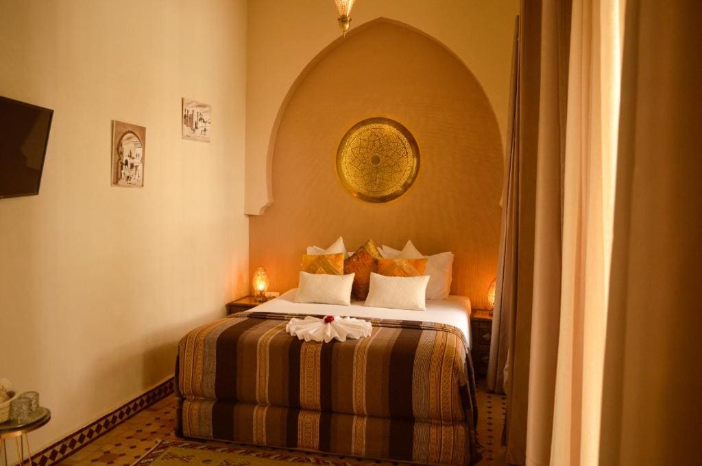 Five-Bedroom House room - Image 3