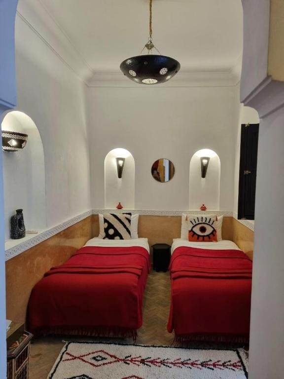 Standard Twin Room room - Image 1