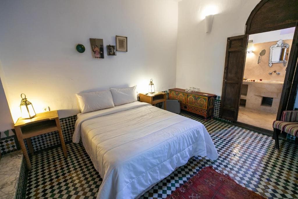 Deluxe Suite room - Image 2