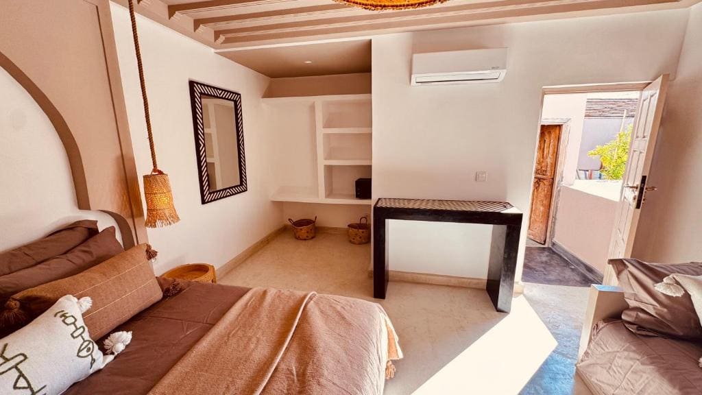 Executive Suite room - Image 2