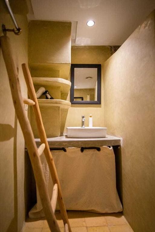 Superior Triple Room room - Image 2