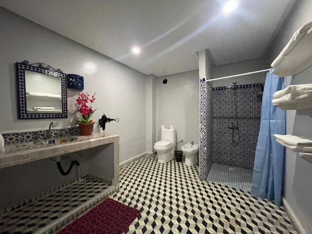 Family Room room - Image 2