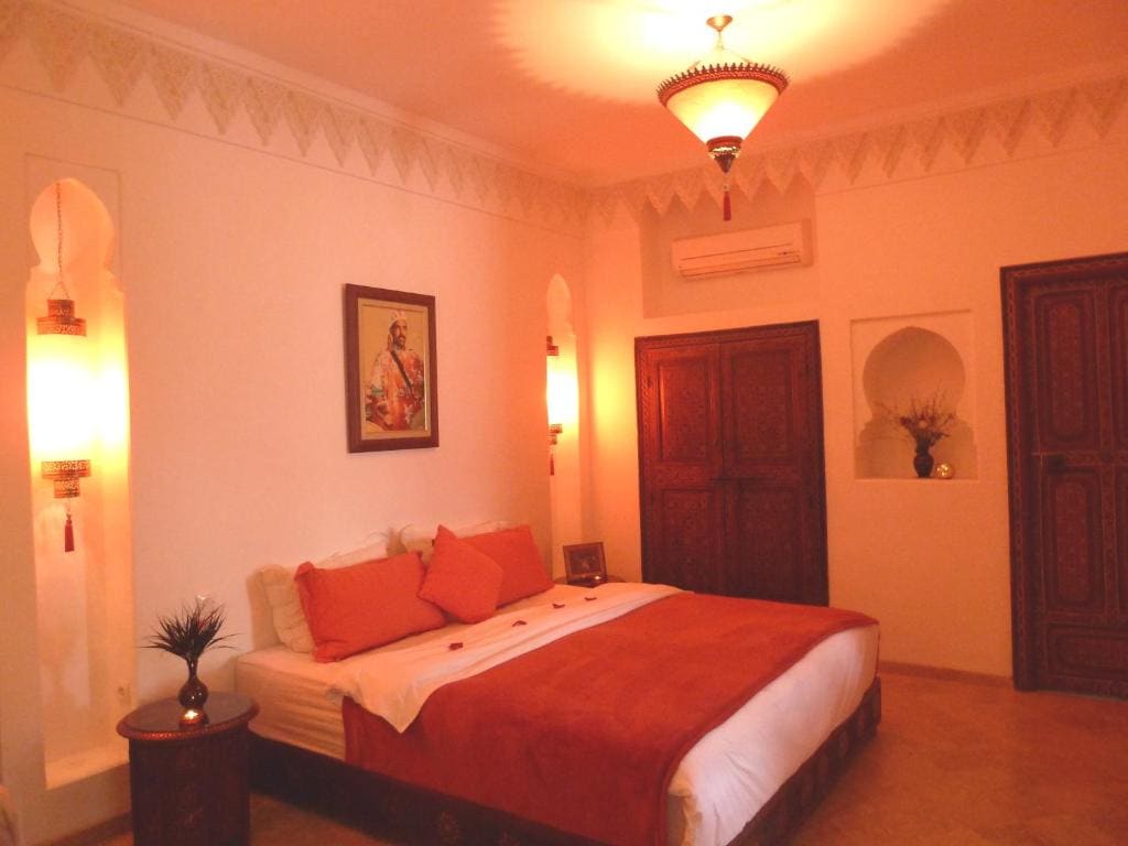 Deluxe Suite room - Image 2