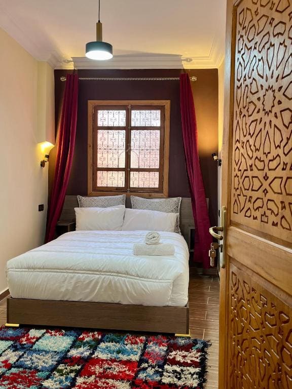 Quadruple Room with Shower room - Image 2