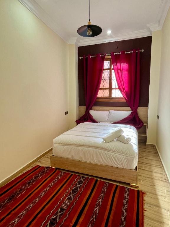 Quadruple Room with Shower room - Image 3