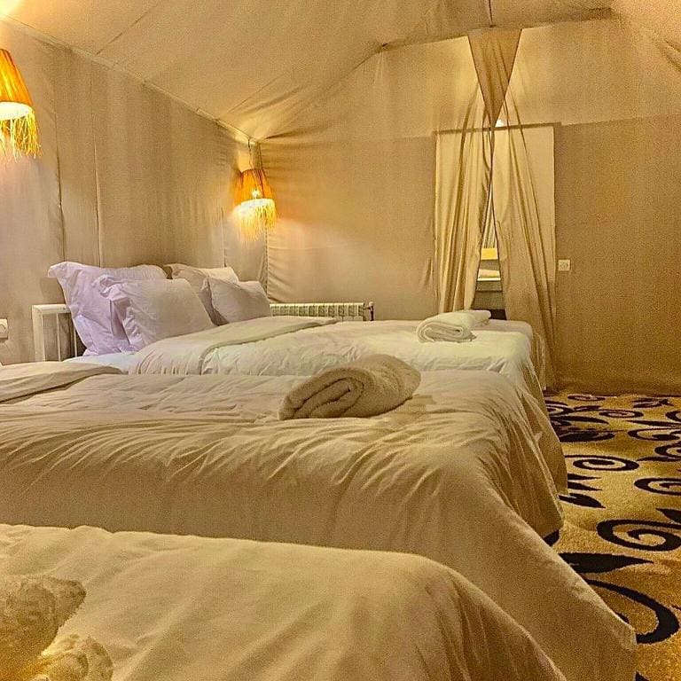 Deluxe Triple Room room - Image 2