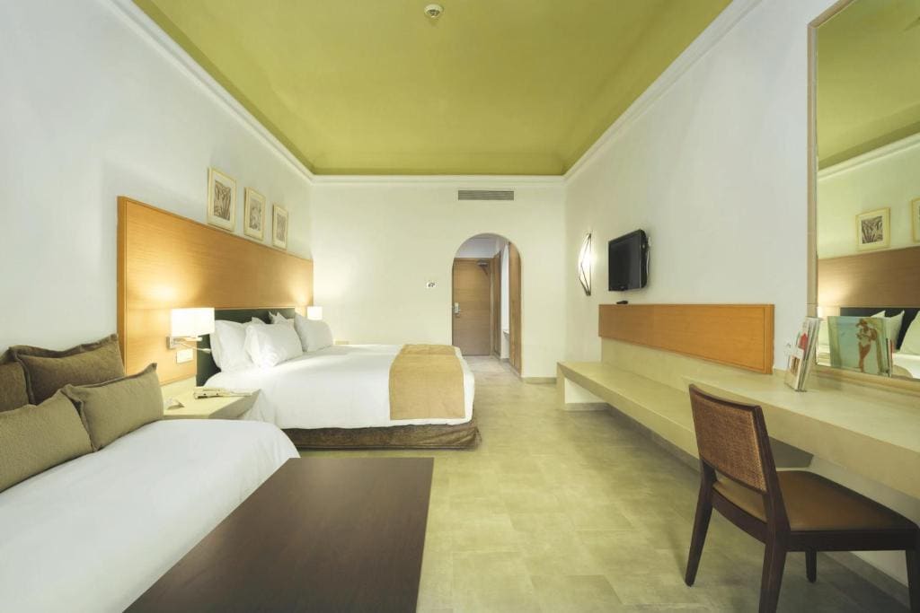 Double Room with Sofa Bed room - Image 2