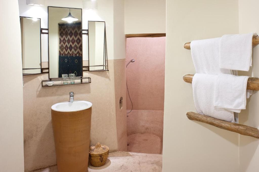 Standard Double Room room - Image 3