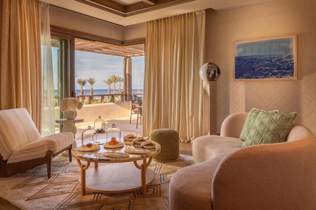 Deluxe Suite, Sea View room - Image 2