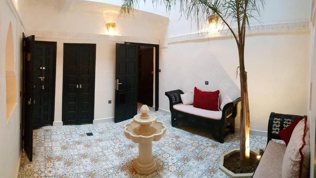 Five Bedroom House room - Image 1