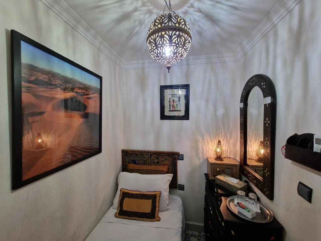 Small Single Room room - Image 2