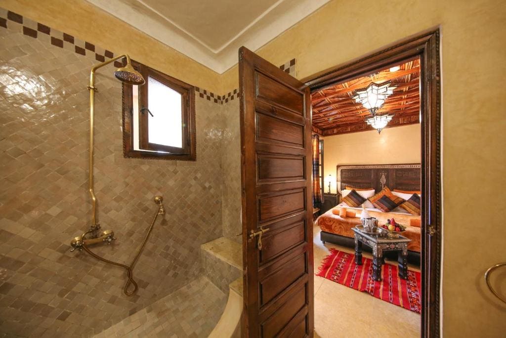 Superior Double or Twin Room room - Image 2