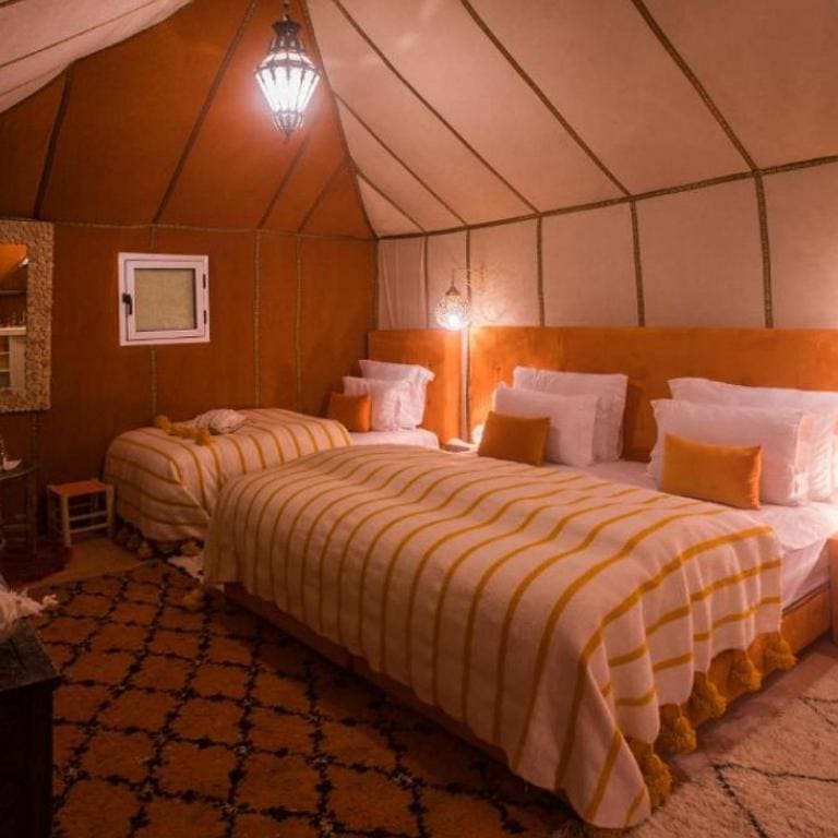 Tent room - Image 1