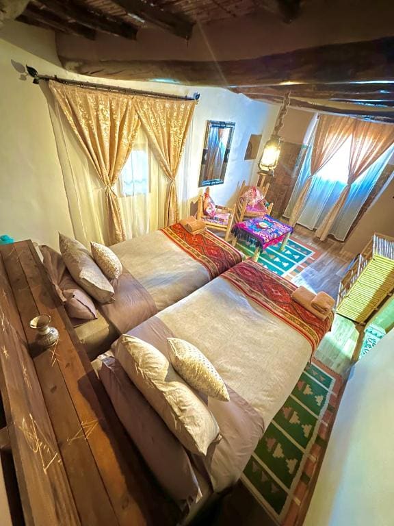 Standard Twin Room room - Image 1