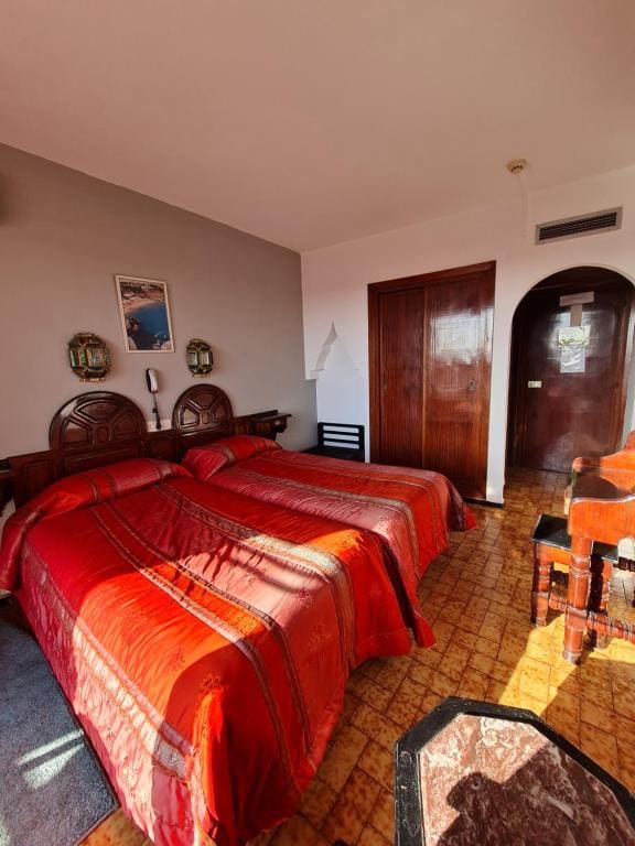 Triple Room with Balcony room - Image 1