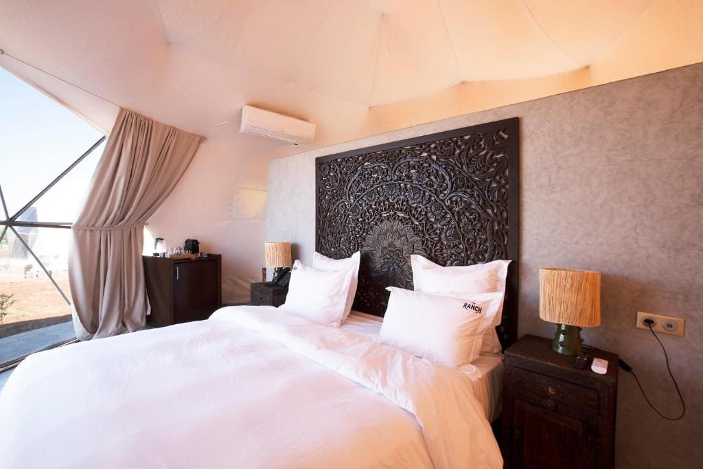Tent room - Image 1