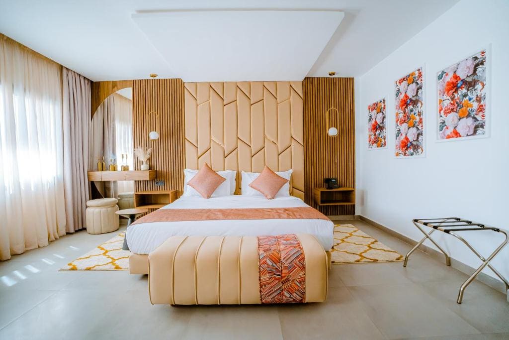 Deluxe Suite room - Image 2
