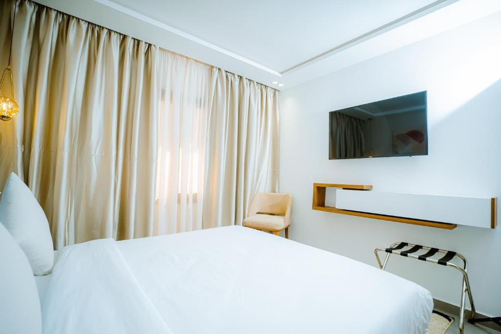 Superior King Room room - Image 2