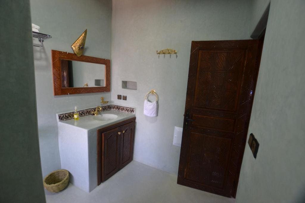 Standard Suite room - Image 2