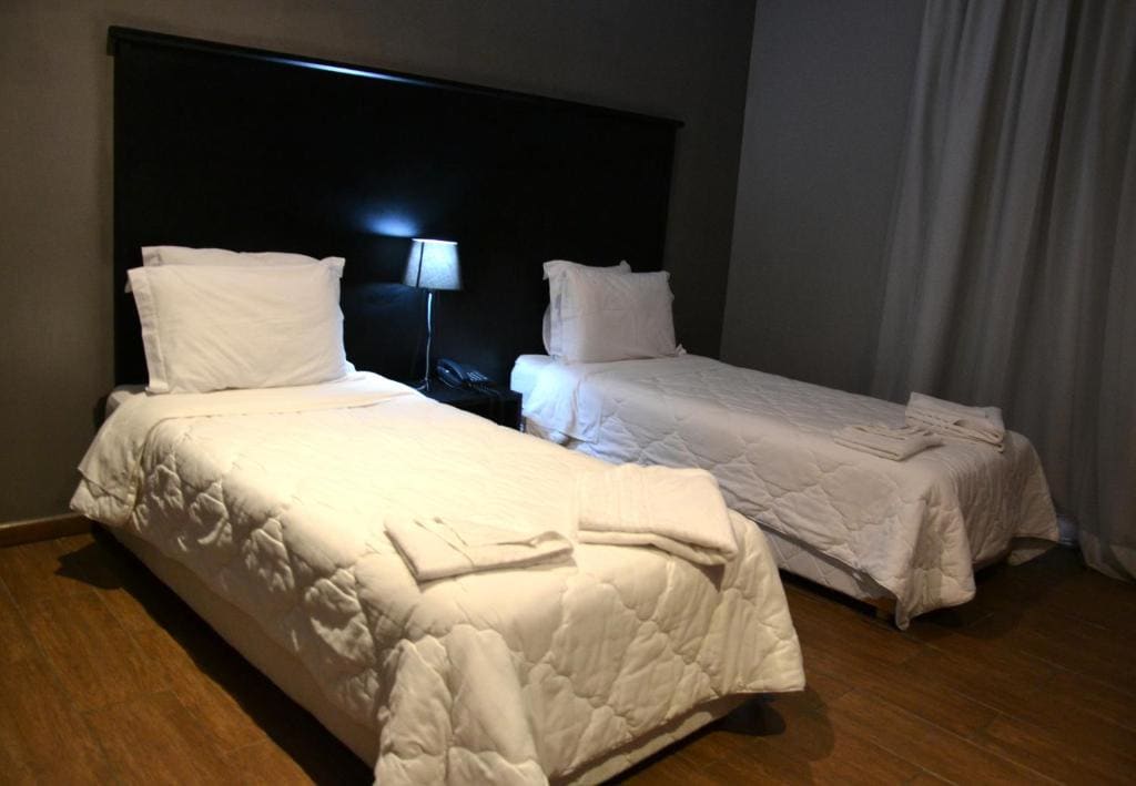 Standard Twin Room room - Image 2