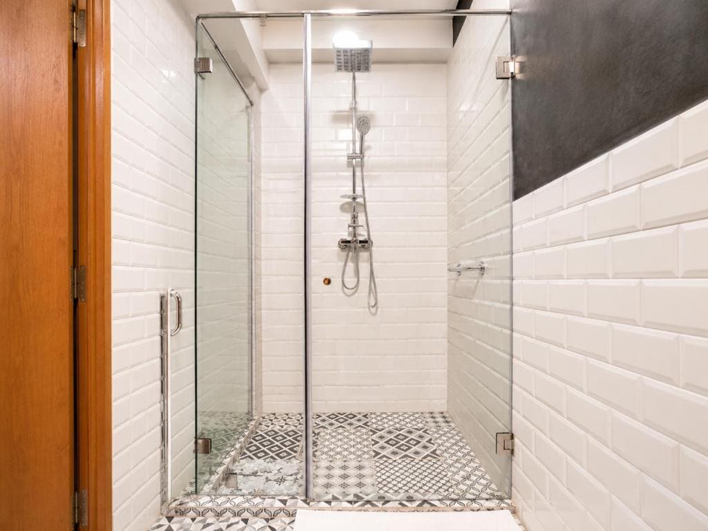 Deluxe Double or Twin Room with Balcony room - Image 1